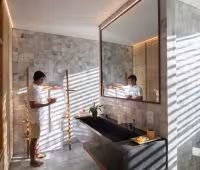 Villa Casabama II Panggung, Salle de bain principale